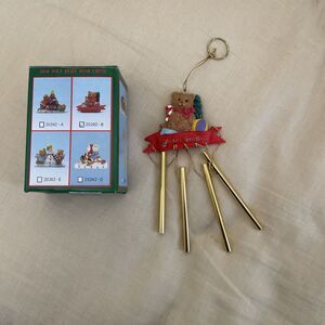 Mini Poly Resin Bear Seasons Greeting 4-Tube 6" Mini Chime